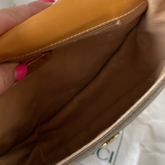 Authentic Shoulder/Crossbody Bag Gucci. - Picture 13 of 15